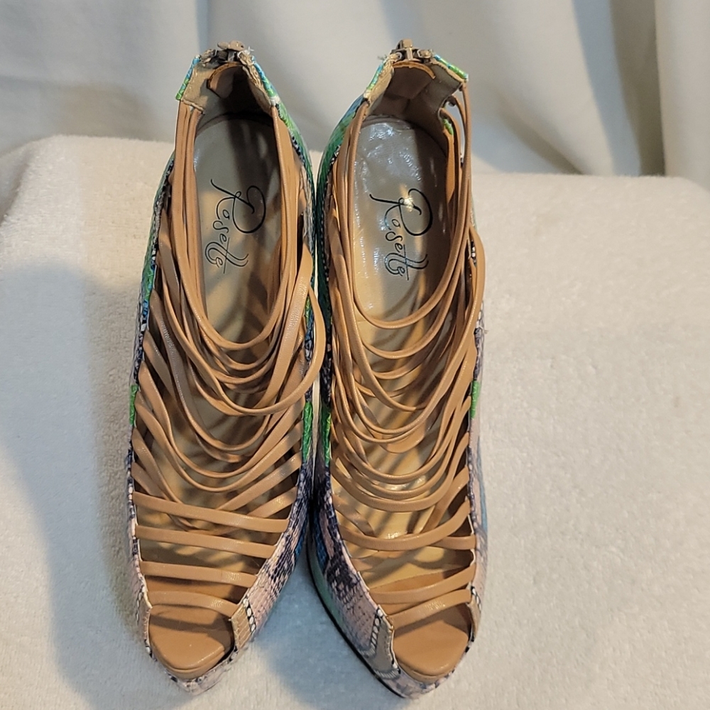 Women's shoes